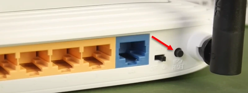 WPS/RESET button on the TL-WR841N router body